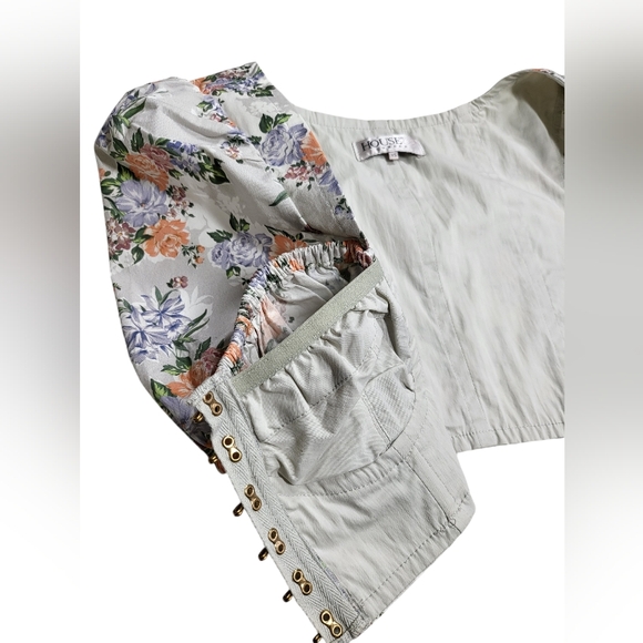 House of CB Tops Floral Print Puff Sleeve Top - Picture 13 of 16